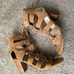 Marc Fisher Tan Heels Gladiator Style